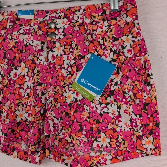 NWT Columbia Saturday Trail Shorts Women's 4 Floral Stretch 5" Inseam - Picture 2 of 5